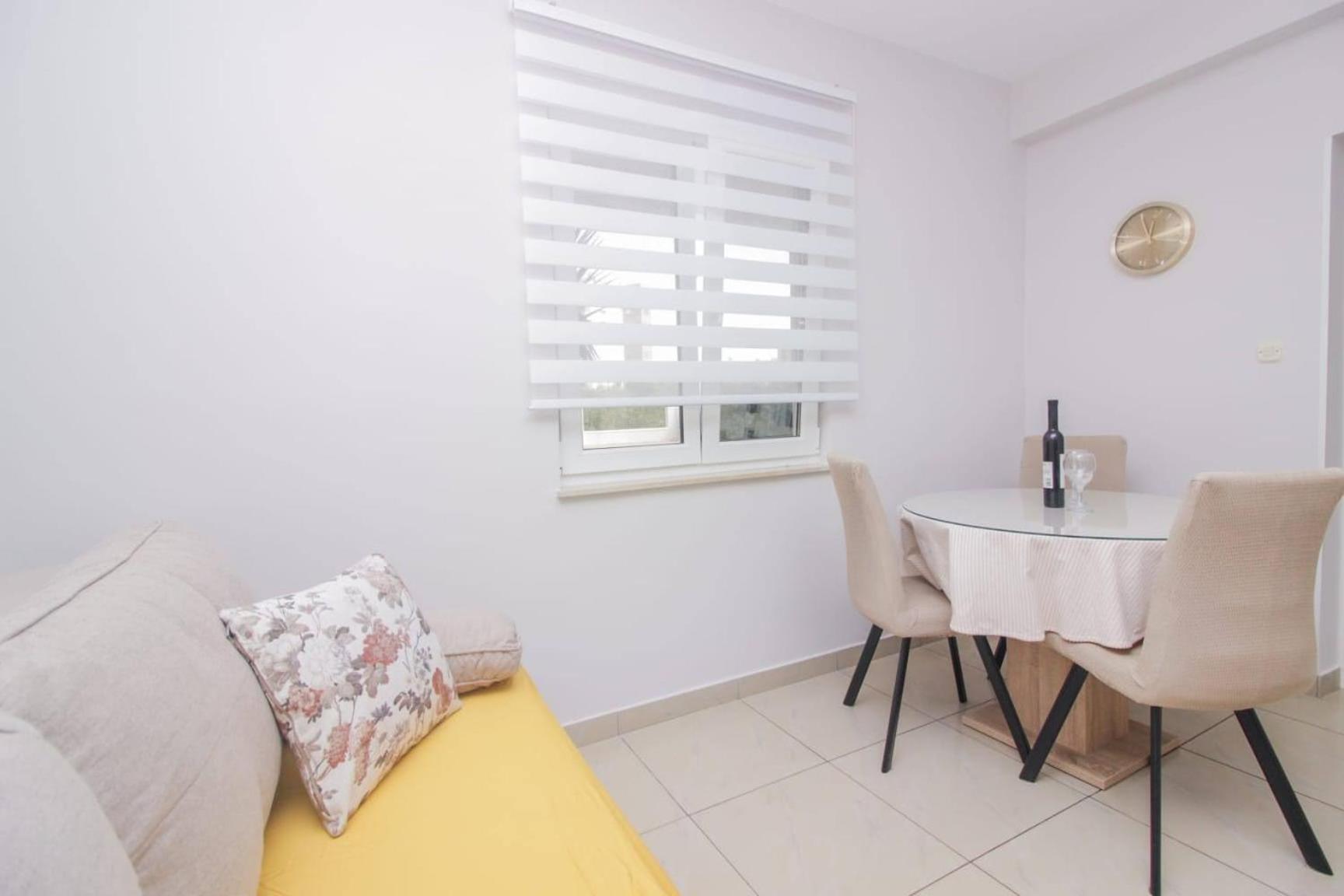 דירות זאדאר Pool House Luka מראה חיצוני תמונה